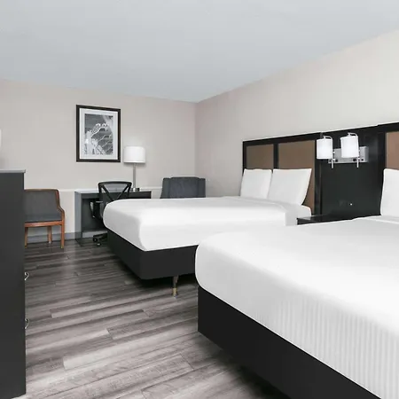 Baymont By Wyndham Austin University Area Exterior photo