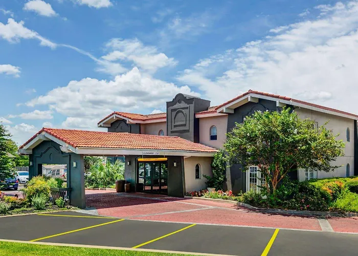 Baymont By Wyndham Austin University Area